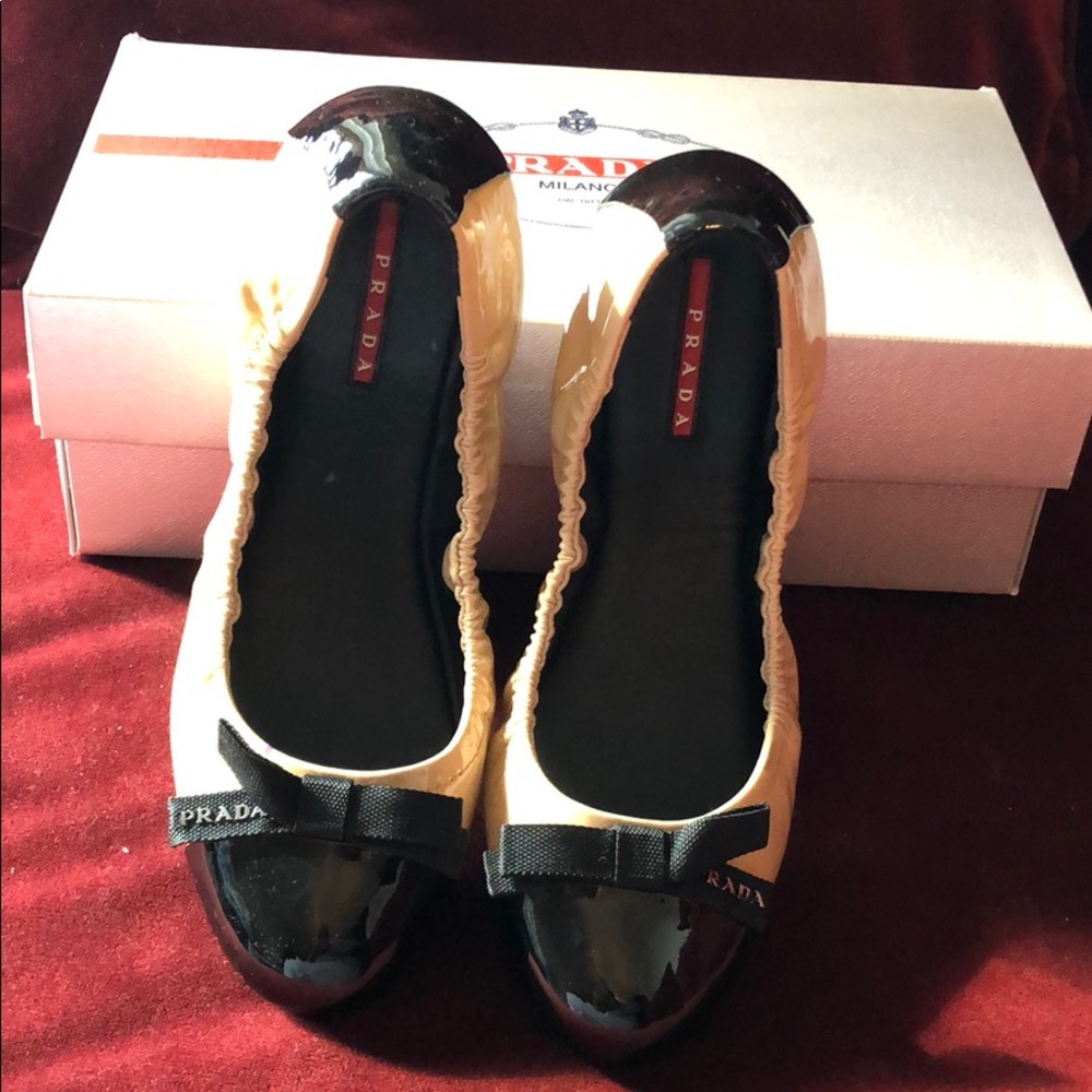 PRADA MILANO sport stretch flats beige blk patent